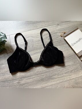 Frederick’s of Hollywood Black Velvet Underwire Bra with Rhinestone Trim 36B